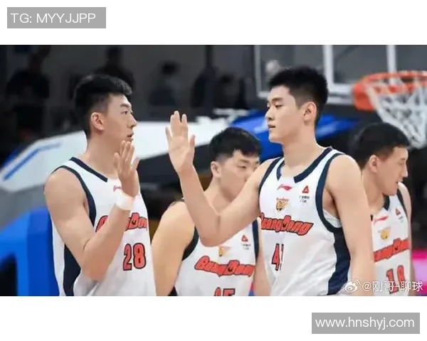 CBA季后赛精彩回顾广东队对战新疆队全场录像分析